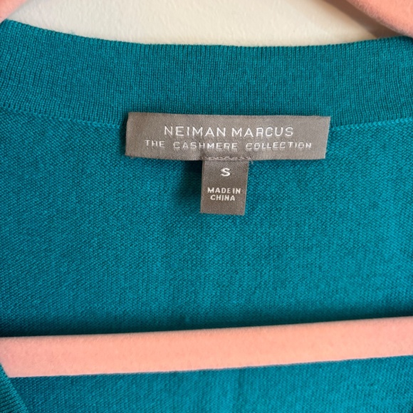 Neiman Marcus Cashmere Cardigan - Picture 6 of 9